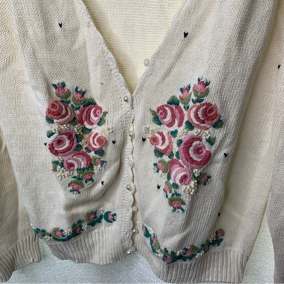 Vintage floral embroidered embellished pearl sweater cardigan small cottagecore - Picture 3 of 6